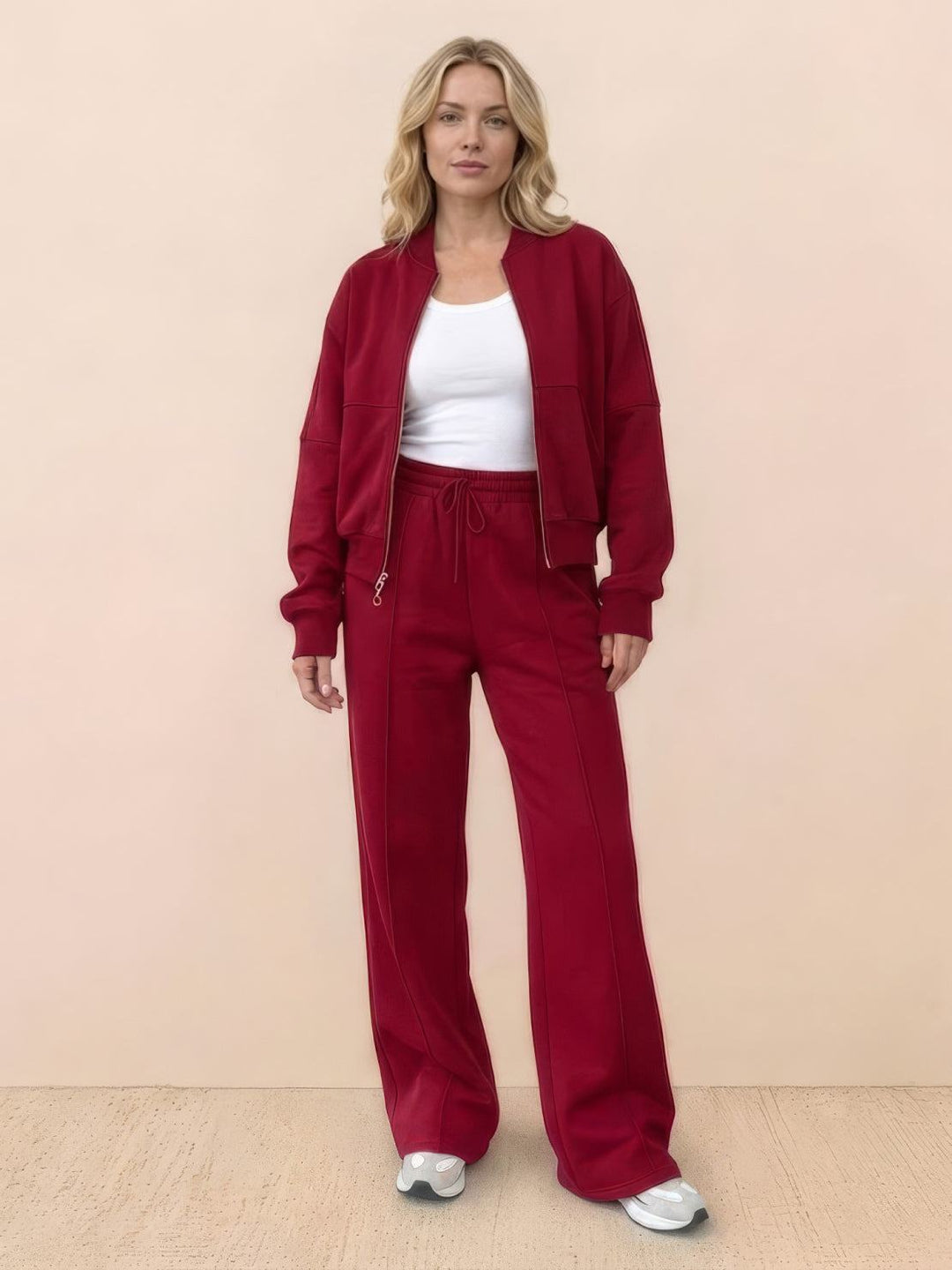The Voyager Zip Set red image 1 