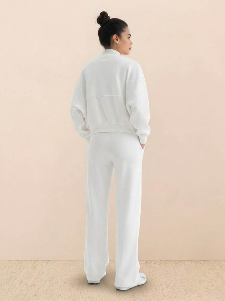 The Voyager Zip Set white image 3 