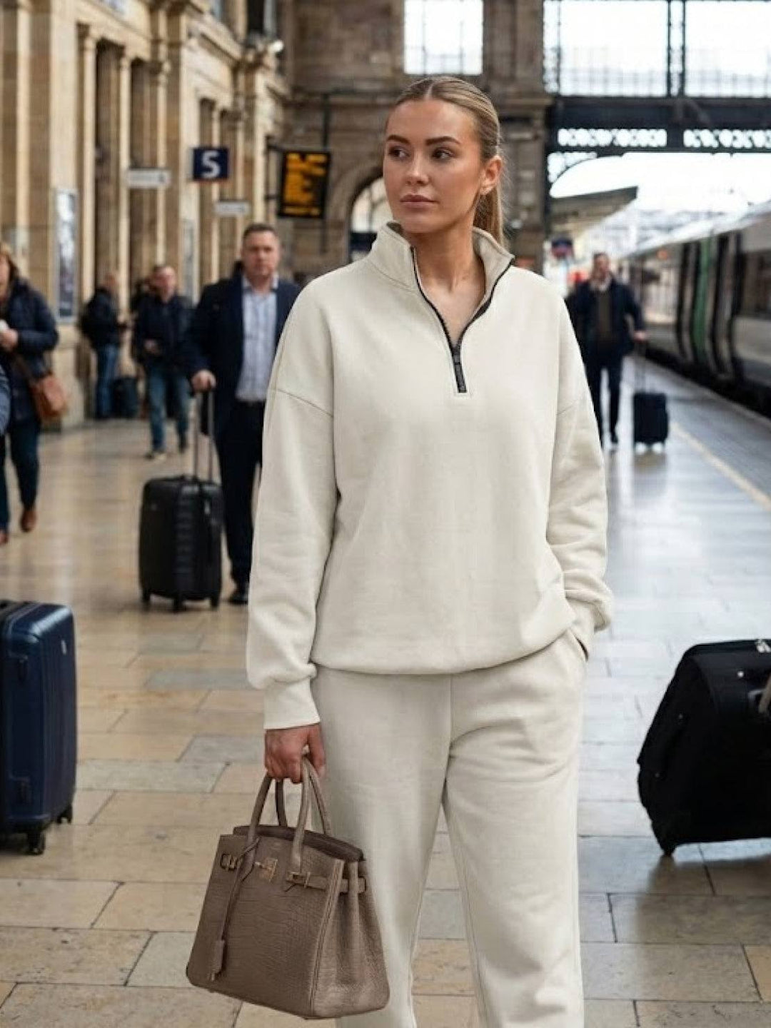 Ultra-Soft and Comfy Co-ord Tracksuit Set white image 5 