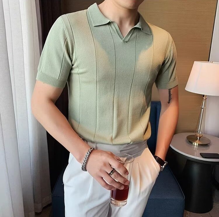 VERTICAL RIBBED V-NECK KNIT POLO